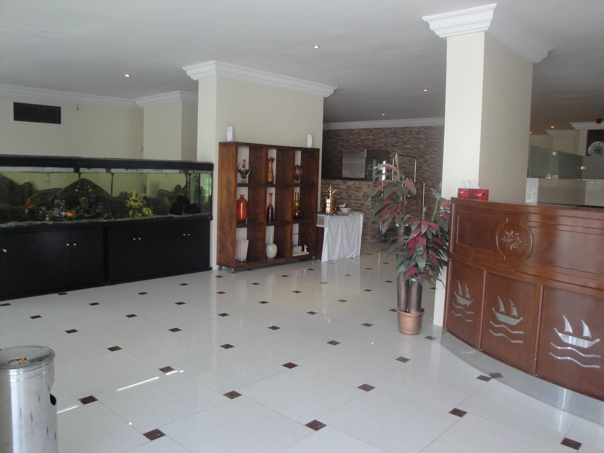 Marina Royal Hotel Suites Koweït Extérieur photo