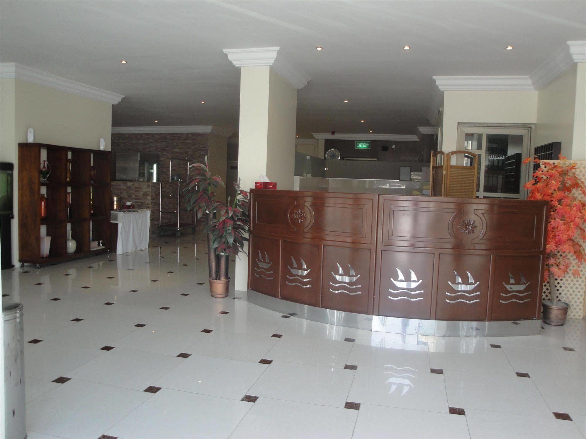 Marina Royal Hotel Suites Koweït Extérieur photo