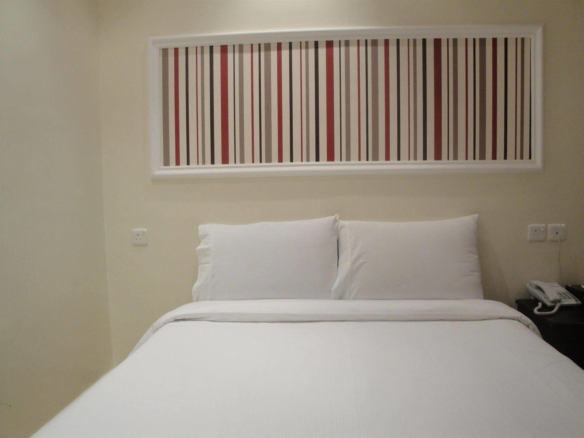 Marina Royal Hotel Suites Koweït Extérieur photo