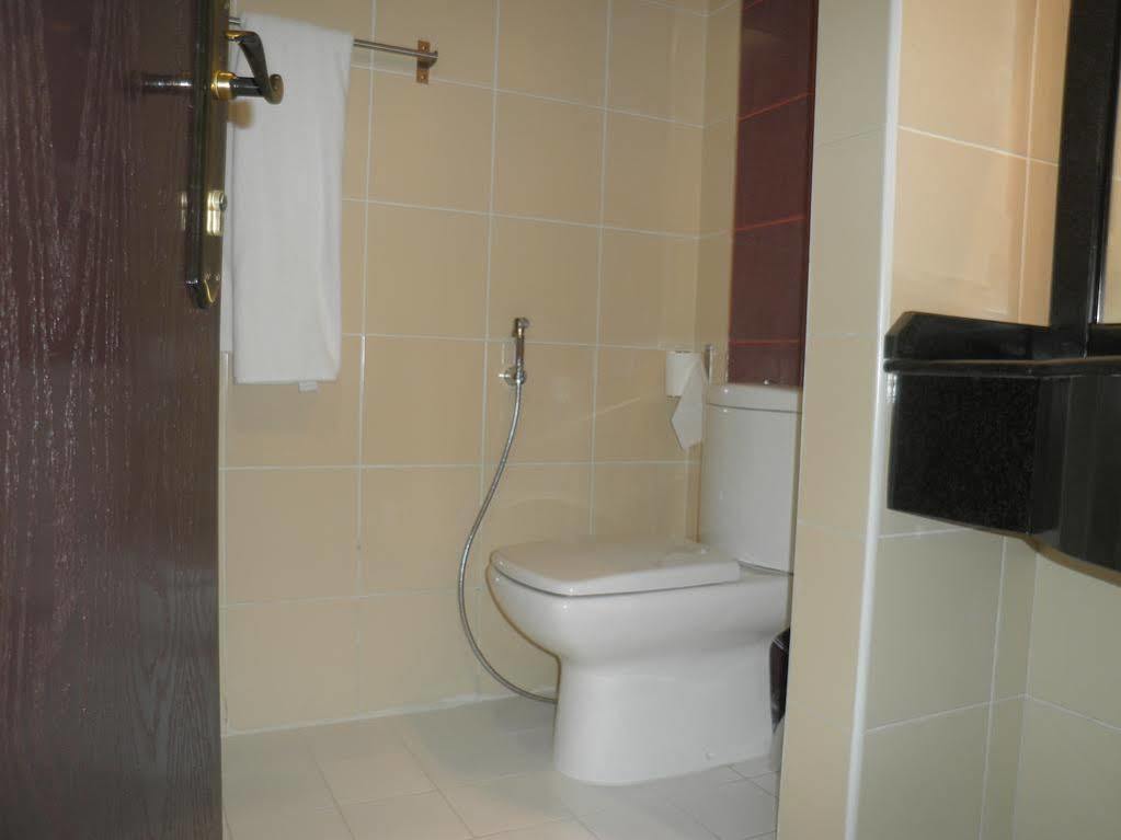Marina Royal Hotel Suites Koweït Extérieur photo